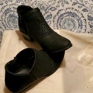 Womens short boots